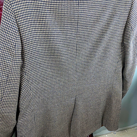 Burberry 100% Wool Blazer - Picture 10 of 10